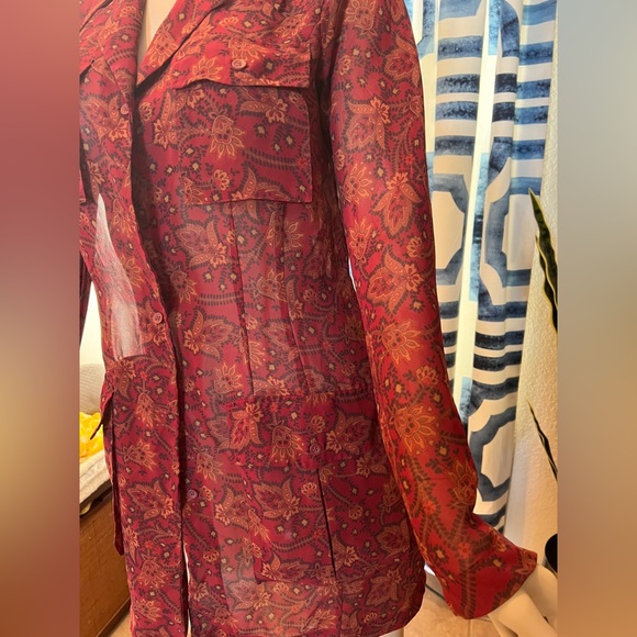 Express Sheer 4 Pocket Paisley Button-Down Tunic Size M/L - Picture 2 of 9